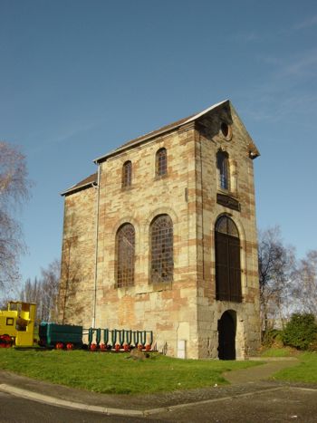 La Tour Malakoff constitue le chevalement du puits Sainte-Marthe. Hauteur totale : 17,20 mtres.